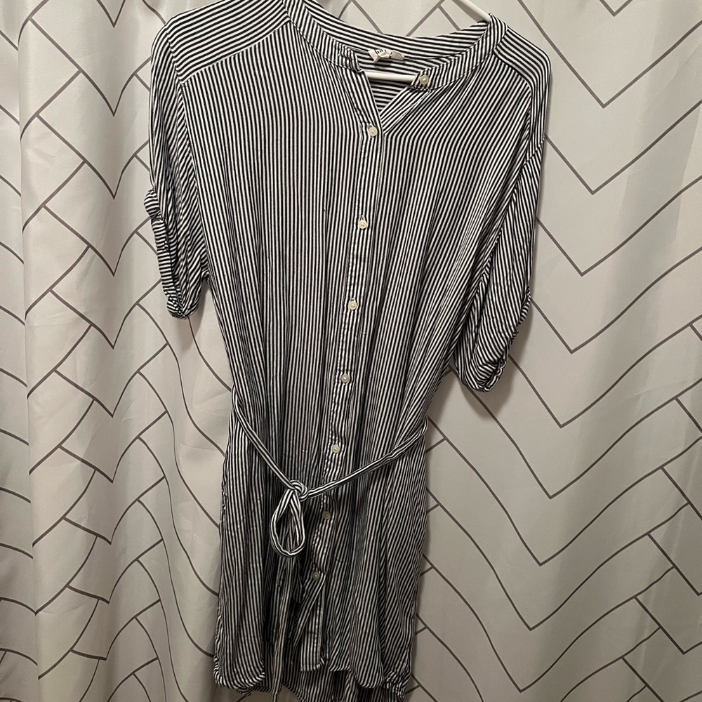 GAP Vertical Navy Striped Button Down Knee Length Dress with Pockets and Belt